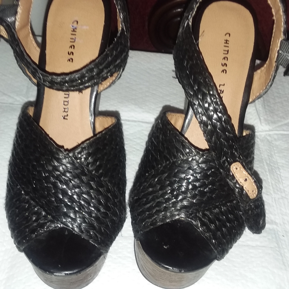 Shoes - Picture 2 of 5